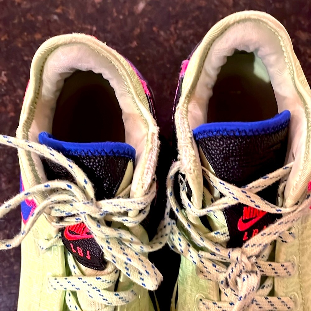 Men’s 9.5 Nike LaBron James NXXT Gen Ghost shoes - Picture 3 of 7